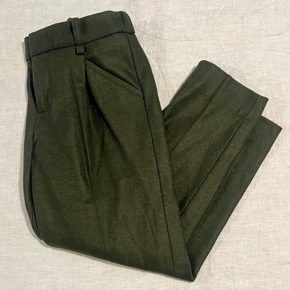 Banana Republic Pants - NWT Women’s Banana Republic Wool Olive Green Dress Pants